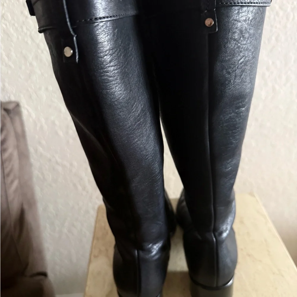 AUTHENTIC DIOR Black Leather Knee-High Boots - Picture 2 of 12